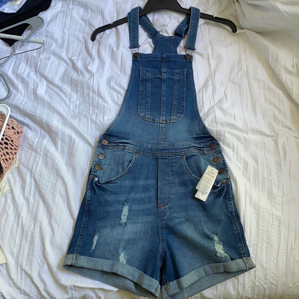Francesca’s short overalls